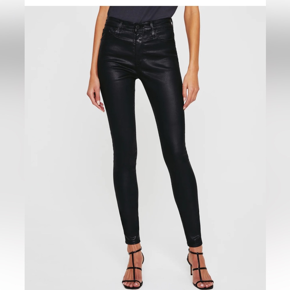 AG Farrah high rise Skinny Ankle Leatherette Coated Jeans
Black Size 27